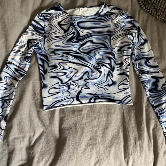 Shein Patterned Long Sleeve - great condition (never worn) - Picture 1 of 2